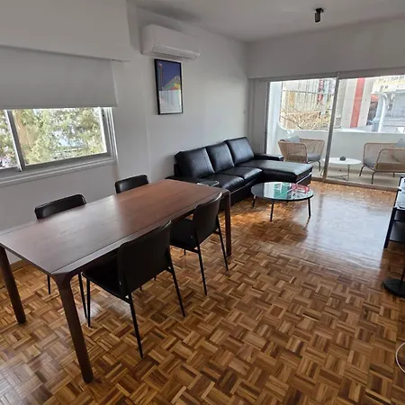 Urban Promitheos 公寓