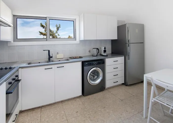 Urban Promitheos 公寓 *