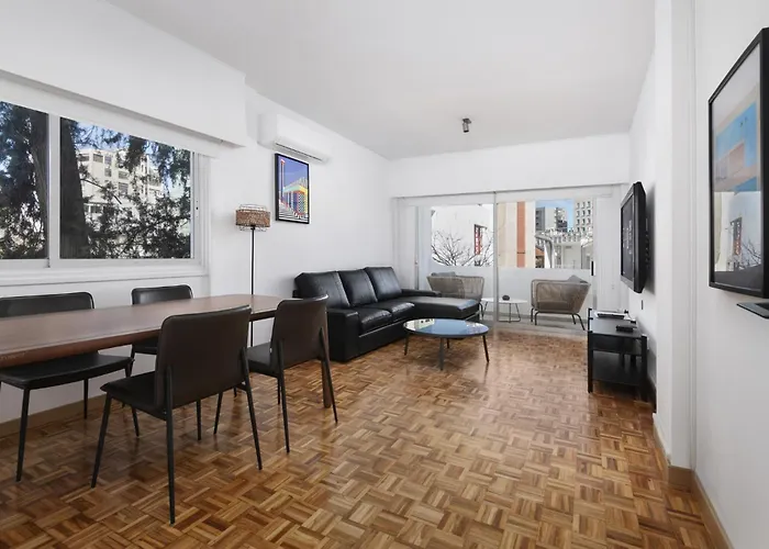 Urban Promitheos 公寓 *